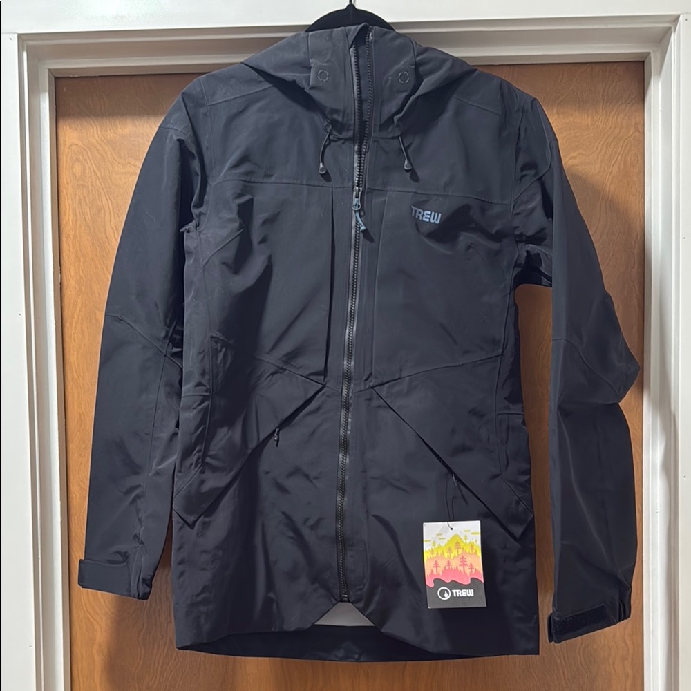 NWT TREW women’s Stella classic ski jacket, black, small